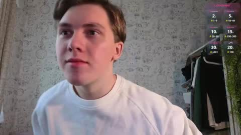 Snapshot of hot_boy_oscar chatting on November 1, 2025, 11:12 am Oscar  online show from November 1, 2025, 11:12 am