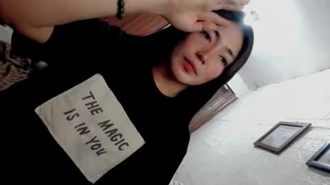 its me CLAUDIA online show from June 2, 2026, 9:33 am