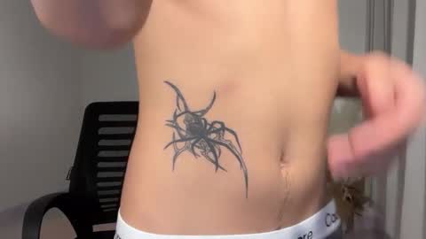 Kim online show from November 12, 2025, 7:31 am