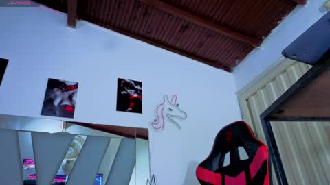 destinyk online show from June 3, 2026, 2:14 am