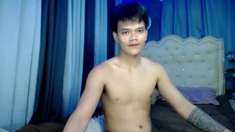 hot_fucker_ online show from April 17, 2026, 5:49 pm