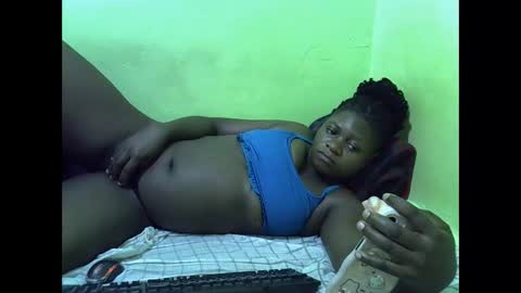 hot_girlly online show from December 18, 2025, 6:19 am