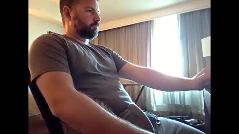 hot_hubby69 online show from September 30, 2025, 9:53 pm