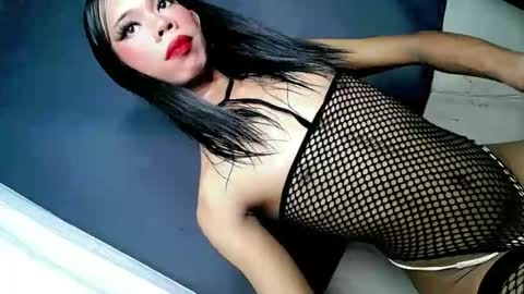 Yllana Marie online show from February 8, 2026, 1:53 am