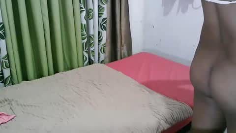 hot_jenile01 online show from February 12, 2026, 11:33 pm