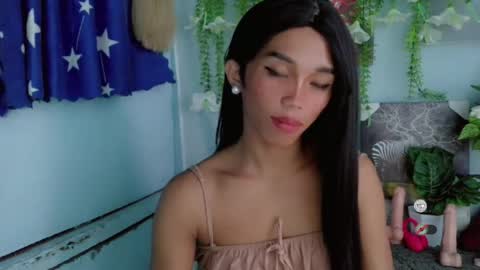 Khianna online show from April 11, 2026, 1:43 am