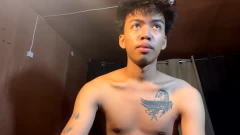 hot_kianxx online show from September 21, 2025, 1:57 pm