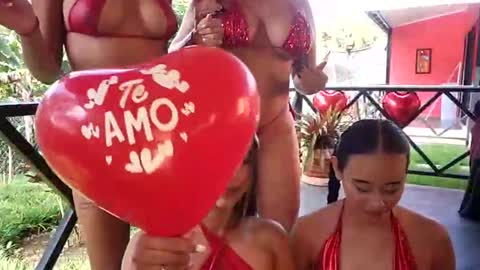 Snapshot of hot_kittens_xxx chatting on February 14, 2026, 2:14 pm kittens online show from February 14, 2026, 2:14 pm