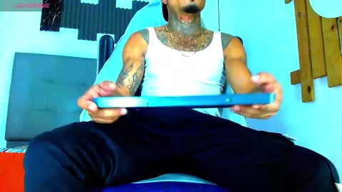 SEXY COUPLE  online show from February 9, 2026, 12:42 pm