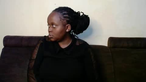 Linah online show from November 2, 2025, 11:07 pm