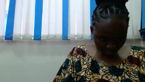 Snapshot of hot_linahh chatting on February 13, 2026, 8:32 am Linah online show from February 13, 2026, 8:32 am