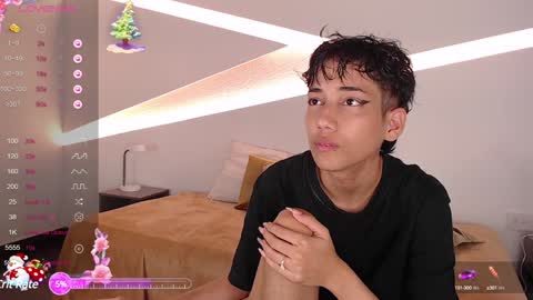 Alana online show from January 22, 2025, 11:53 pm