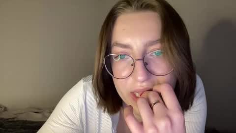 Snapshot of hot_lliinns chatting on December 6, 2024, 6:06 pm Lina online show from December 6, 2024, 6:06 pm