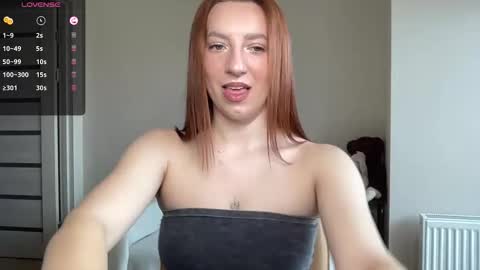 Snapshot of hot_lliinns chatting on November 1, 2025, 7:43 am Lina online show from November 1, 2025, 7:43 am