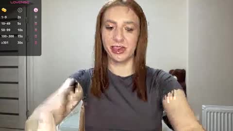 Snapshot of hot_lliinns chatting on January 7, 2026, 6:21 pm Lina online show from January 7, 2026, 6:21 pm