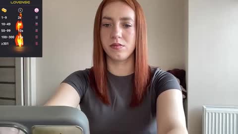 Snapshot of hot_lliinns chatting on February 25, 2026, 9:19 am Lina online show from February 25, 2026, 9:19 am