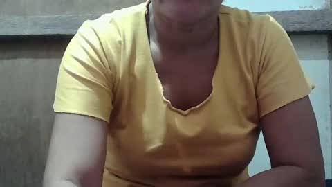 hotmama online show from January 27, 2025, 6:41 am