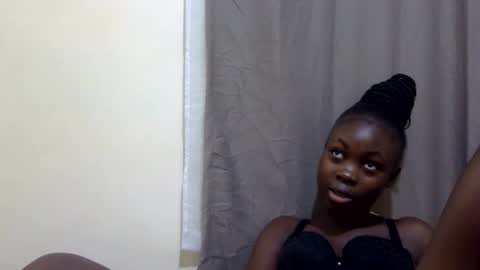 hot_melanie1 online show from May 13, 2026, 10:34 am