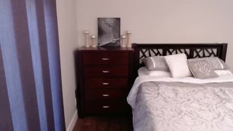 Rose Redwood online show from September 28, 2025, 12:38 am