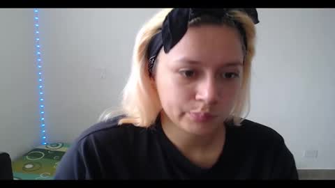 Mia online show from February 3, 2025, 3:59 pm