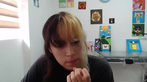 Mia online show from September 18, 2025, 5:15 pm