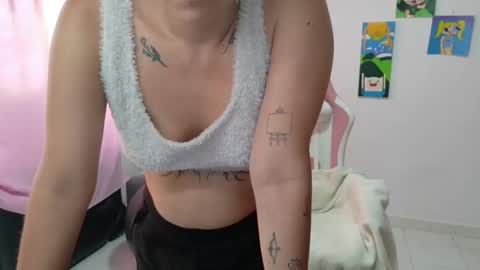 Mia online show from March 19, 2026, 3:49 pm