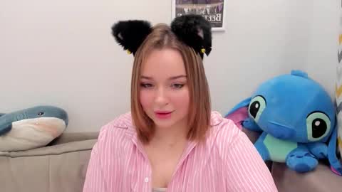 Moon online show from February 8, 2026, 3:48 pm