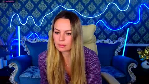 hot_natallie online show from November 19, 2025, 2:06 pm