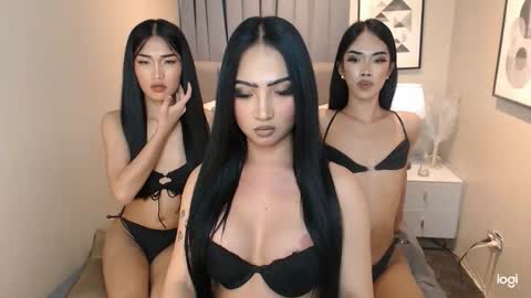 hot_nikki69 online show from March 21, 2026, 8:23 pm