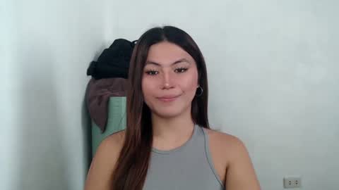 Nikki  online show from April 17, 2026, 4:26 am