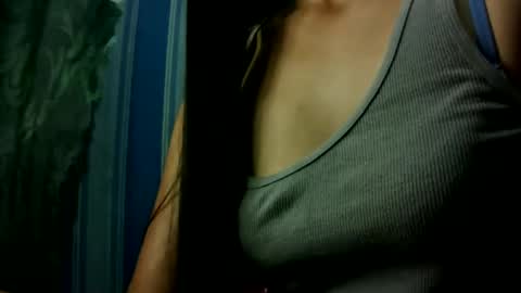 Snapshot of hot_quin11 chatting on January 31, 2025, 11:56 pm hot_quin11 online show from January 31, 2025, 11:56 pm