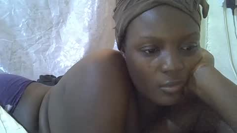 RAYLAH online show from April 12, 2026, 11:15 am