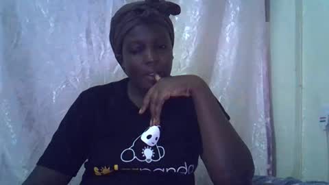 RAYLAH online show from May 17, 2026, 5:31 pm