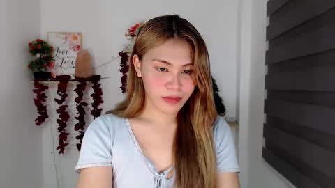 Snapshot of hot_selenaxx chatting on March 5, 2025, 6:12 pm Selena online show from March 5, 2025, 6:12 pm