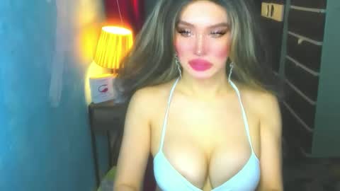 Snapshot of hotbabe_tanya chatting on April 21, 2026, 2:04 am T A N Y A online show from April 21, 2026, 2:04 am