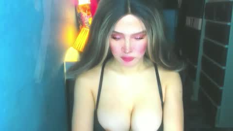 Snapshot of hotbabe_tanya chatting on May 9, 2026, 2:06 am T A N Y A online show from May 9, 2026, 2:06 am
