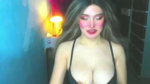 Snapshot of hotbabe_tanya chatting on May 24, 2026, 2:38 am T A N Y A online show from May 24, 2026, 2:38 am