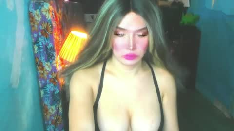 Snapshot of hotbabe_tanya chatting on June 17, 2026, 2:25 am T A N Y A online show from June 17, 2026, 2:25 am