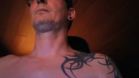 Tom online show from July 10, 2026, 8:44 pm