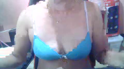 hotbetty_45 online show from March 2, 2025, 5:23 am