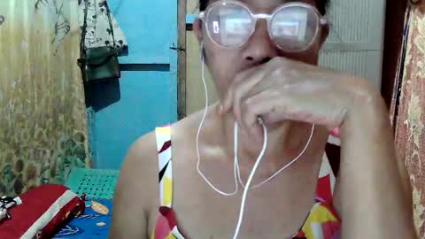 Snapshot of hotbetty_45 chatting on April 24, 2026, 11:23 am hotbetty_45 online show from April 24, 2026, 11:23 am