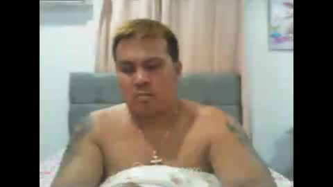hotboyasian27xx online show from July 27, 2026, 11:39 am
