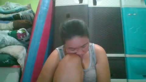 hotchicks4uxx online show from February 10, 2025, 12:30 am