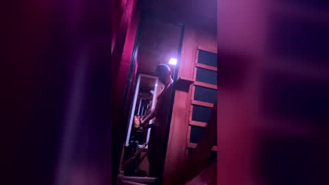 hotcock4i online show from December 3, 2025, 6:10 am