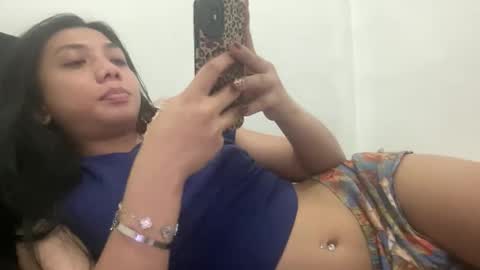 hotdior4u online show from November 15, 2025, 9:06 am