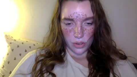 Snapshot of hoteffy chatting on March 4, 2026, 10:38 pm effy online show from March 4, 2026, 10:38 pm