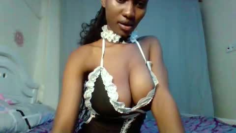 hotfalling706077 online show from December 31, 2024, 8:34 pm