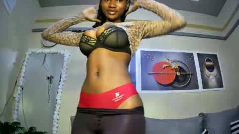 hotfalling706077 online show from January 16, 2025, 1:37 am