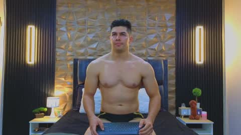 Snapshot of hotfuckers4uu chatting on January 29, 2025, 10:01 pm felipe marcello online show from January 29, 2025, 10:01 pm