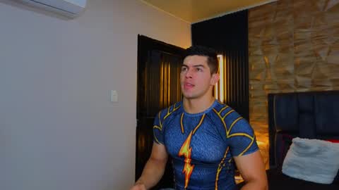 Snapshot of hotfuckers4uu chatting on February 13, 2025, 10:54 pm felipe marcello online show from February 13, 2025, 10:54 pm